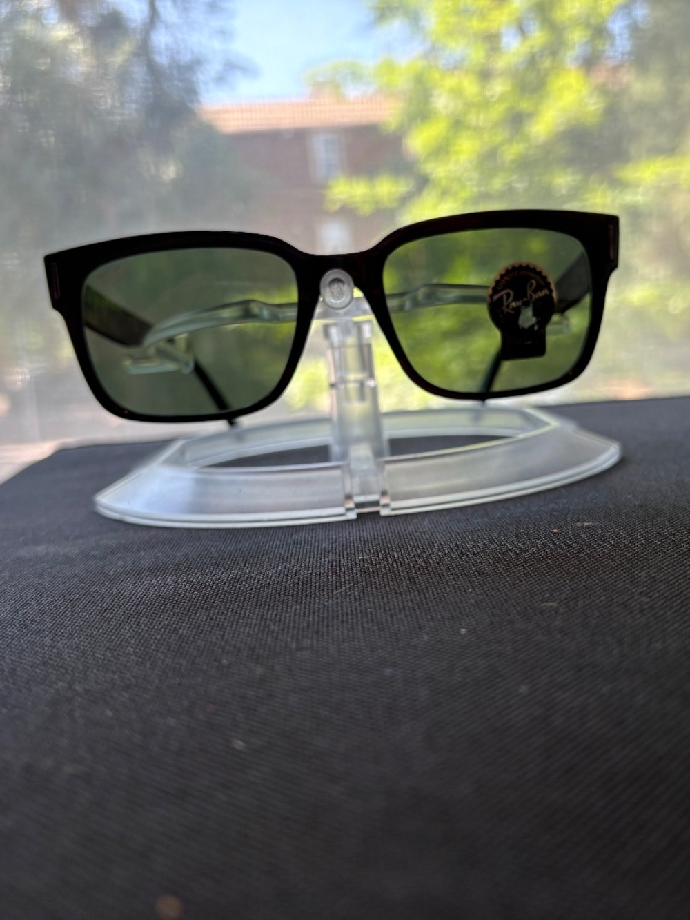 Ray-Ban Jeffrey sunglasses (RB2190). Black frame/green lenses
